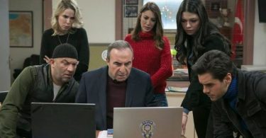 arka sokaklar rıza babasız