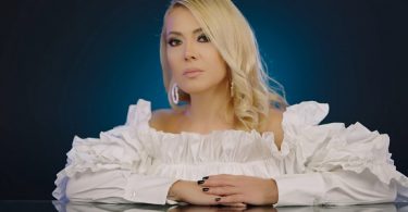 Esra Özmen Yaralı Kalp ile Yeniden