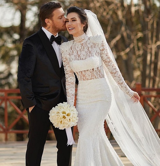 Sinan Akçıl ve Burcu Kıratlı