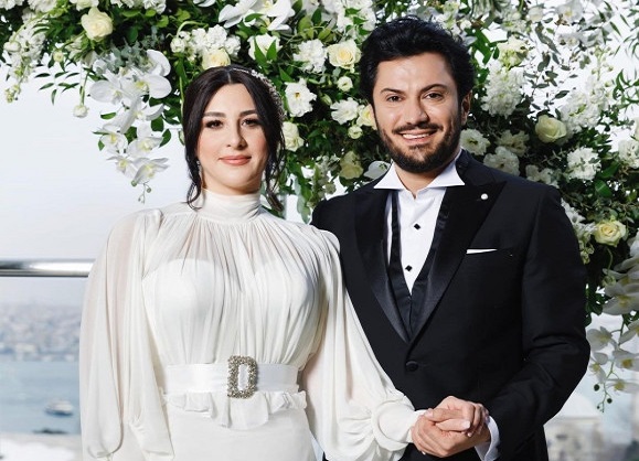 Yasemin Sakallıoğlu Evlendi