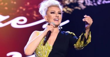 Kuruçeşme'de Muazzez Ersoy Rüzgarı Esti