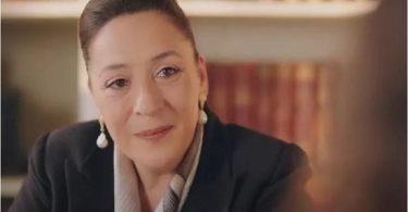 kırmızı odaya kim geliyor