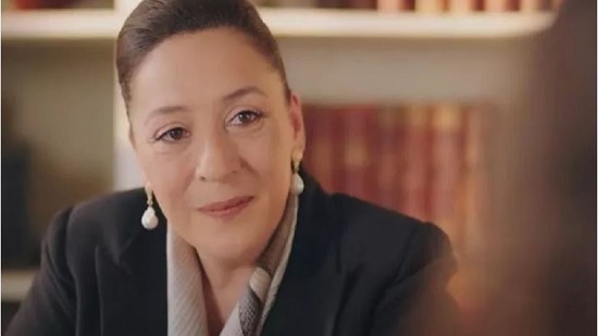kırmızı odaya kim geliyor