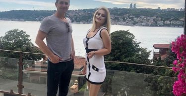 Emre Aşık'ın 20 Yaş Küçük Sevgilisi